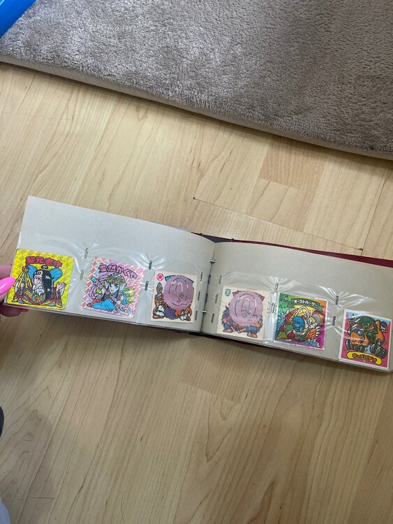 ビックリマンシール（トレカ）の商品画像 - 査定依頼日：2025年4月10日 - 最高査定価格：3,000円