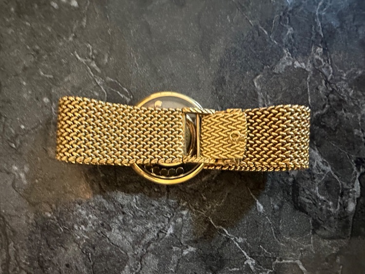 ショパール ハッピーダイヤモンド （高級時計）の商品画像 - 査定依頼日：2025年10月9日 - 最高査定価格：1,100,000円