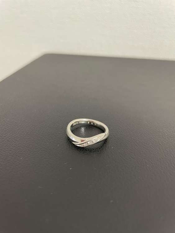 Pt900の結婚指輪、Pt850のダイヤモンドネックレス（金・貴金属）の商品画像 - 査定依頼日：2023年9月4日 - 最高査定価格：36,000円