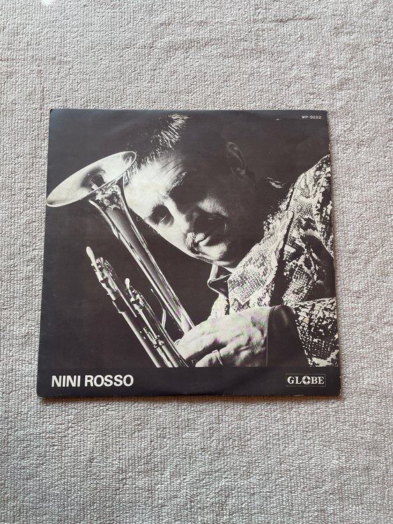 ニニ・ロッソⅡ（レコード）の商品画像 - 査定依頼日：2023年2月11日