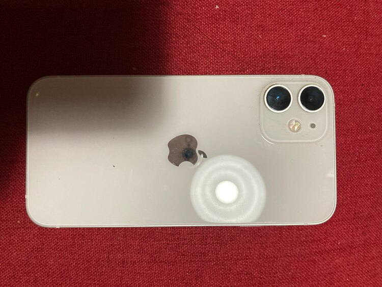 iPhone12mini（スマホ）の商品画像 - 査定依頼日：2025年4月25日 - 最高査定価格：19,000円