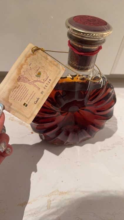 ブランデー レミーマルタン （お酒）の商品画像 - 査定依頼日：2025年6月7日 - 最高査定価格：8,000円