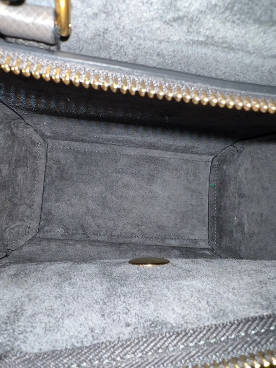 マイクロ ベルトバッグ（ブランドバッグ）の商品画像 - 査定依頼日：2025年8月16日 - 最高査定価格：110,000円