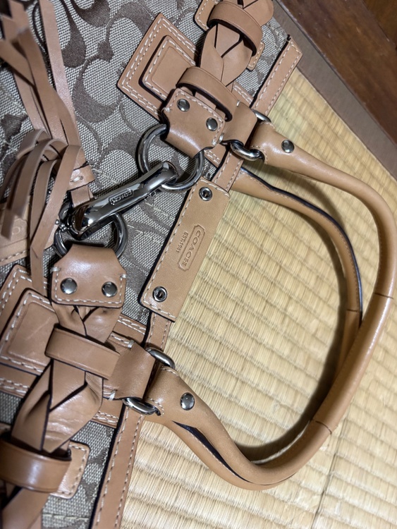 コーチバッグ（ブランドバッグ）の商品画像 - 査定依頼日：2026年3月30日 - 最高査定価格：1,500円