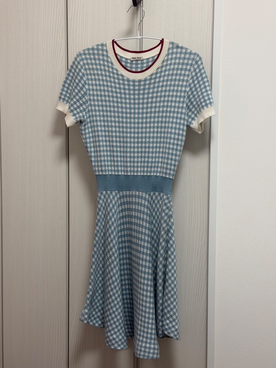 miumiu ワンピース（古着・ファッション）の商品画像 - 査定依頼日：2026年7月15日 - 最高査定価格：20,000円