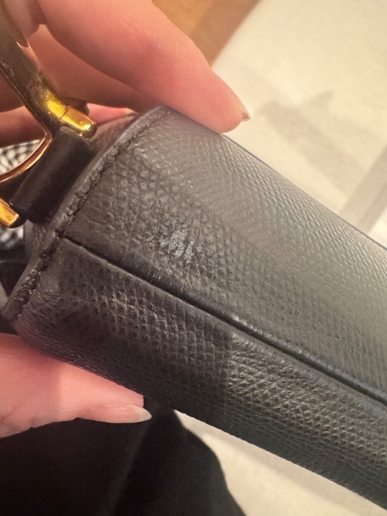 サドルバック（ブランドバッグ）の商品画像 - 査定依頼日：2026年4月3日 - 最高査定価格：275,000円