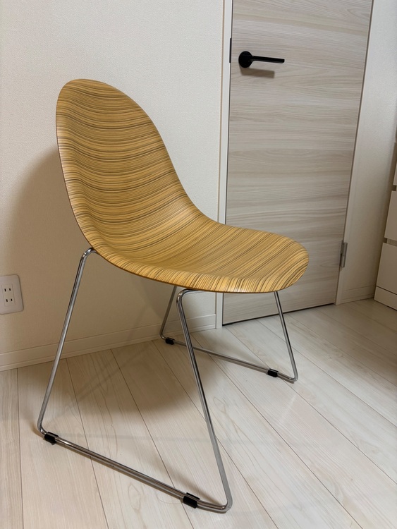 ベッドフレーム、椅子、衣装タンス（家具・寝具）の商品画像 - 査定依頼日：2025年6月14日 - 最高査定価格：3,000円