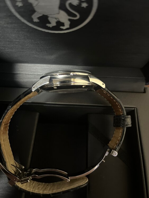 セイコー グランドセイコー sbga29（高級時計）の商品画像 - 査定依頼日：2024年12月14日 - 最高査定価格：300,000円