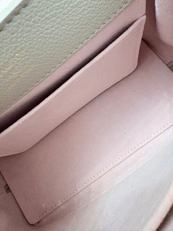 ロックミーエヴァー mini（ブランドバッグ）の商品画像 - 査定依頼日：2025年6月19日 - 最高査定価格：300,000円