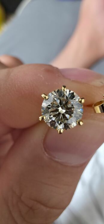 1ct×2ケ　k18 ピアス（宝石）の商品画像 - 査定依頼日：2025年9月8日 - 最高査定価格：200,000円