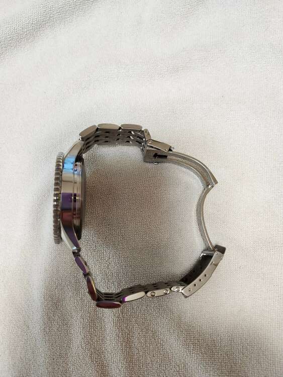 ブライトリング ナビタイマー A2432（高級時計）の商品画像 - 査定依頼日：2025年4月26日 - 最高査定価格：550,000円