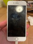 iPhone 7（スマホ）の商品画像 - 査定依頼日：2022年11月19日 - 最高査定価格：2,400円