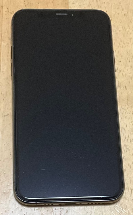 iPhone Xs モデル:MTAW2J/A（スマホ）の商品画像 - 査定依頼日：2025年7月4日 - 最高査定価格：15,000円