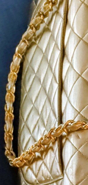 CHANELマドラッセ　ゴールド　1991〜1994（ブランドバッグ）の商品画像 - 査定依頼日：2025年12月28日 - 最高査定価格：400,000円