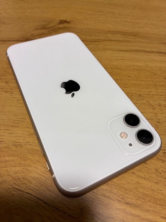 iPhone11 White 64Gb（スマホ）の商品画像 - 査定依頼日：2026年3月15日 - 最高査定価格：19,000円