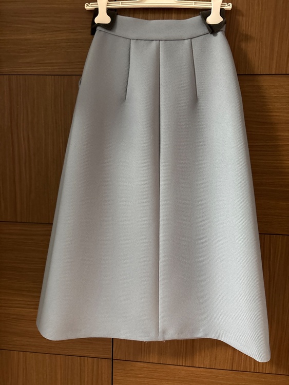 MANTUスカート（古着・ファッション）の商品画像 - 査定依頼日：2025年12月30日 - 最高査定価格：100,000円