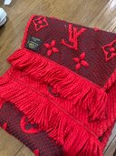 ルイヴィトン　マフラー（古着・ファッション）の商品画像 - 査定依頼日：2025年4月23日 - 最高査定価格：12,000円