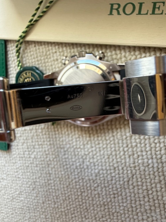 コスモグラフ デイトナ オイスター, 40 mm, ホワイトゴールド（高級時計）の商品画像 - 査定依頼日：2025年9月7日 - 最高査定価格：6,480,000円