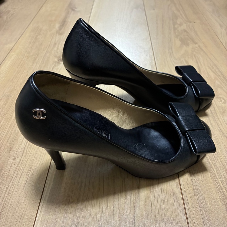 リボンパンプス（古着・ファッション）の商品画像 - 査定依頼日：2025年12月9日 - 最高査定価格：5,000円