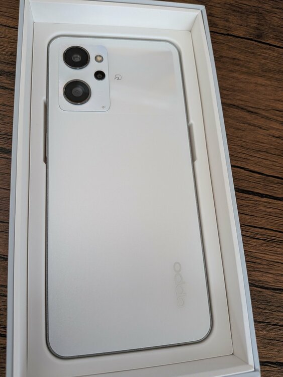 OPPO　Reno9A（スマホ）の商品画像 - 査定依頼日：2026年7月14日 - 最高査定価格：7,500円