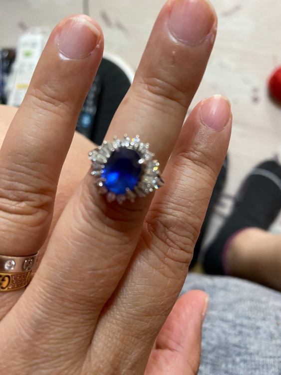 サファイア（金・貴金属）の商品画像 - 査定依頼日：2025年8月25日 - 最高査定価格：750,000円