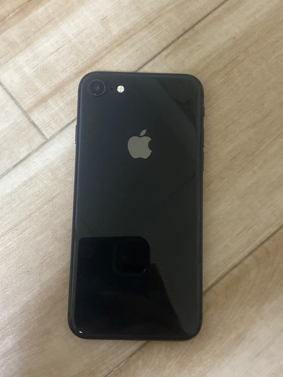 iPhone iPhone8 256GB SIMフリー（スマホ）の商品画像 - 査定依頼日：2026年6月14日 - 最高査定価格：5,500円