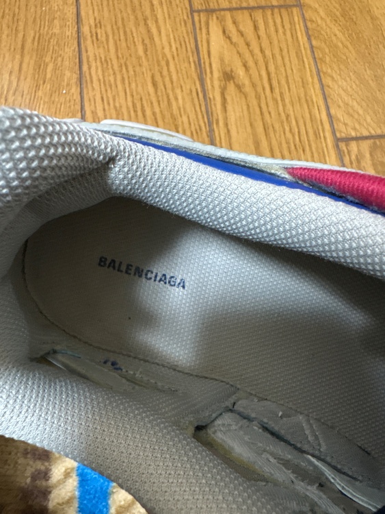 バレンシアガ  （ブランドバッグ）の商品画像 - 査定依頼日：2026年3月27日 - 最高査定価格：32,000円