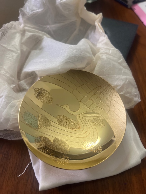 天皇皇后両陛下金婚式記念　純金盃　75g（金・貴金属）の商品画像 - 査定依頼日：2025年11月28日 - 最高査定価格：1,700,000円