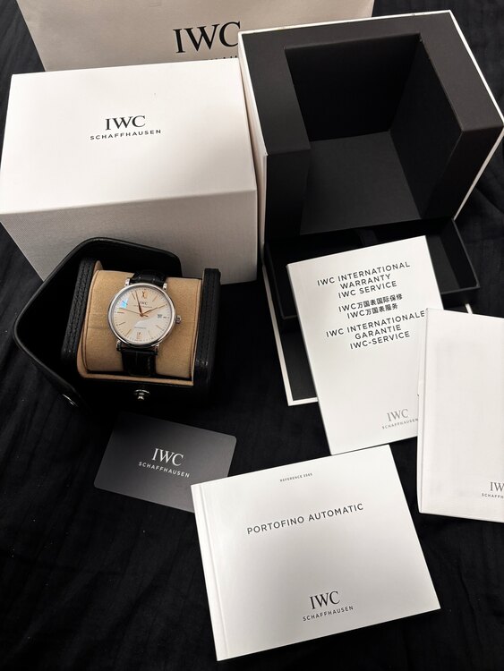 ポートフィノ オートマティック（高級時計）の商品画像 - 査定依頼日：2025年3月28日 - 最高査定価格：300,000円