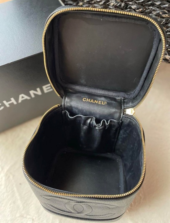 バニティ（ブランドバッグ）の商品画像 - 査定依頼日：2025年10月21日 - 最高査定価格：70,000円