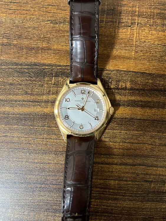 ヴァシュロン コンスタンタン その他 （高級時計）の商品画像 - 査定依頼日：2024年12月16日 - 最高査定価格：2,400,000円