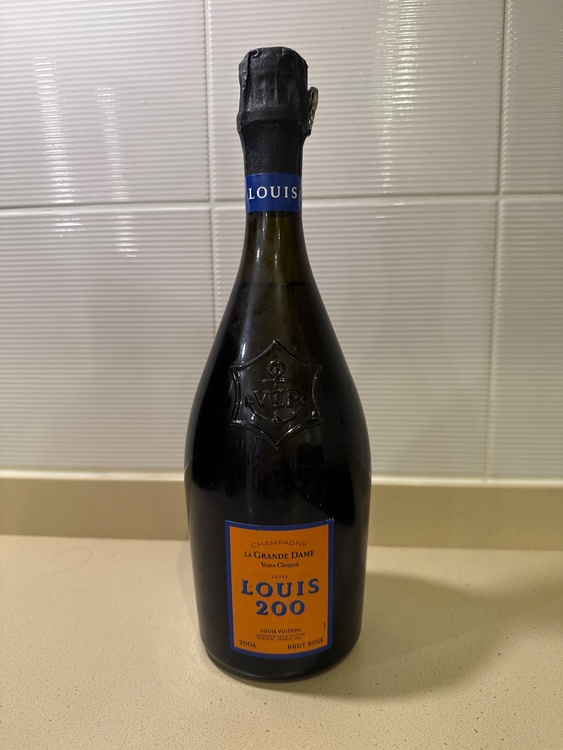 ラ・グランダム・ルイ200・ブリュット・ロゼ 2006（お酒）の商品画像 - 査定依頼日：2026年7月23日 - 最高査定価格：15,000円