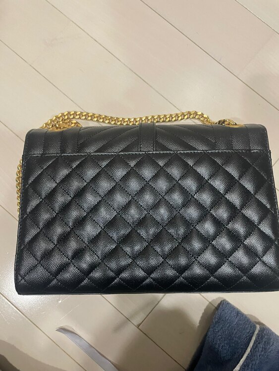 イブサンローラン  （ブランドバッグ）の商品画像 - 査定依頼日：2025年4月4日 - 最高査定価格：220,000円