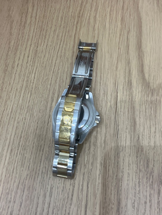 ロレックス サブマリーナー （高級時計）の商品画像 - 査定依頼日：2025年8月14日 - 最高査定価格：1,410,000円