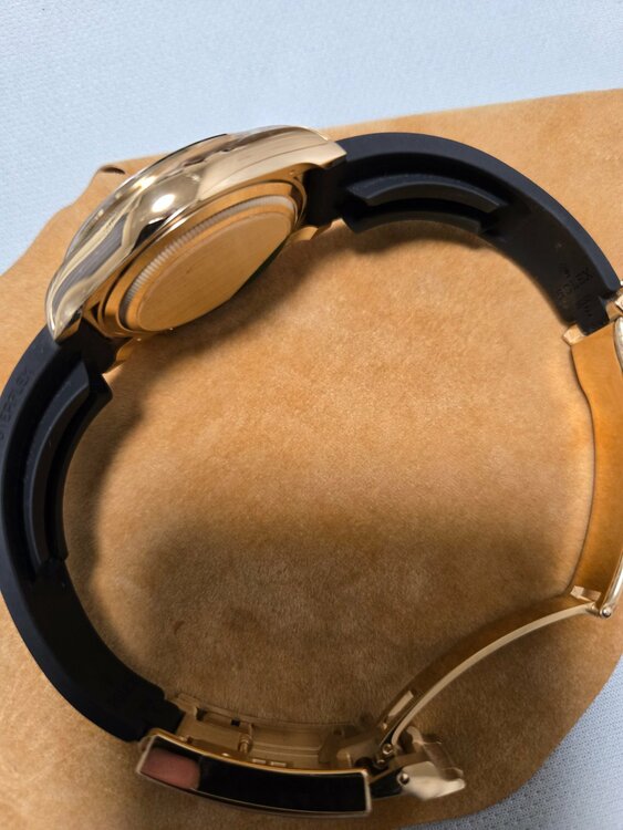 ロレックス デイトナ 126518LN新型メテオライトき（高級時計）の商品画像 - 査定依頼日：2026年1月5日 - 最高査定価格：13,800,000円