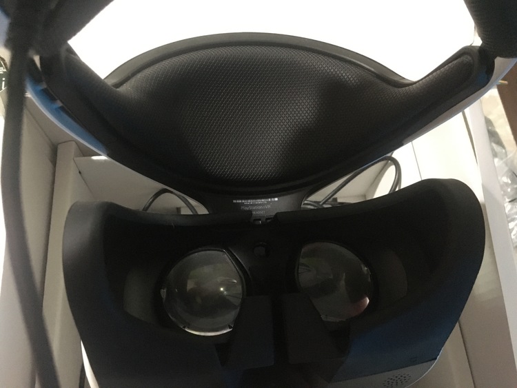 PlayStationVR (PSVR)（ゲーム機本体・ゲームソフト）の商品画像 - 査定依頼日：2020年11月27日 - 最高査定価格：7,000円