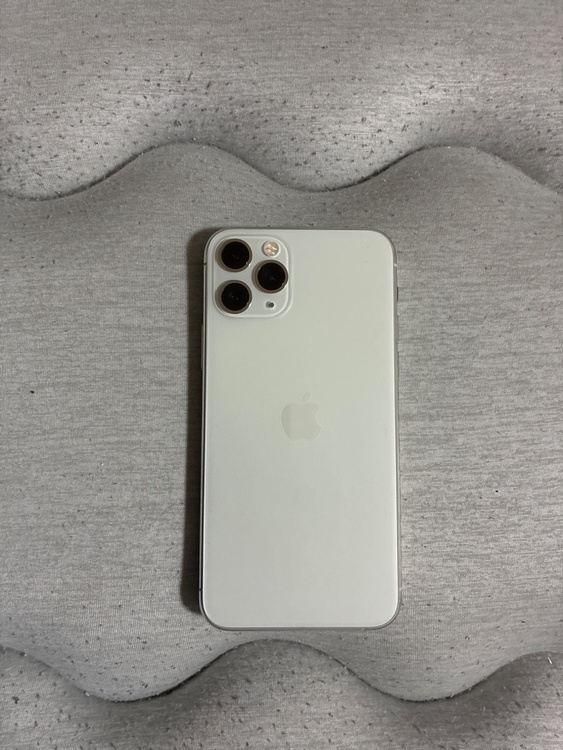 iPhone11 Pro 256GB Softbank（スマホ）の商品画像 - 査定依頼日：2026年3月17日 - 最高査定価格：25,000円