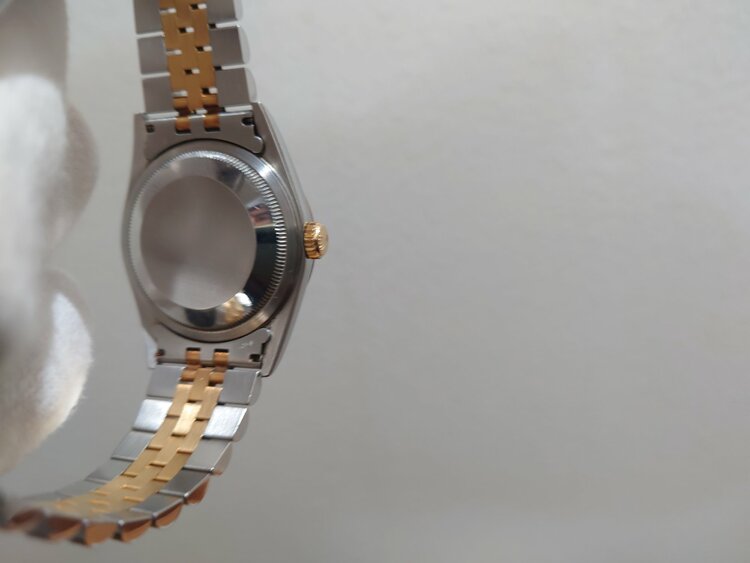 16233G（高級時計）の商品画像 - 査定依頼日：2026年1月22日 - 最高査定価格：1,100,000円