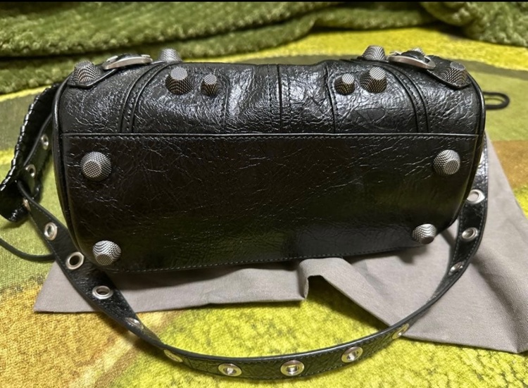 バレンシアガ  （ブランドバッグ）の商品画像 - 査定依頼日：2025年10月18日 - 最高査定価格：165,000円