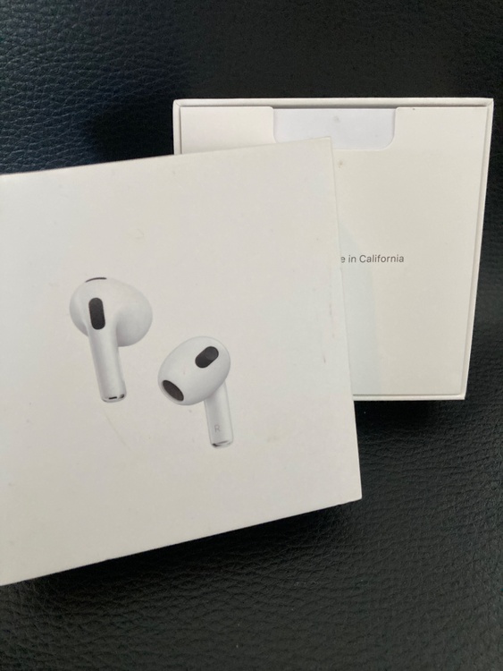 AirPods第3世代（オーディオ・スピーカー）の商品画像 - 査定依頼日：2026年2月20日 - 最高査定価格：100,000円