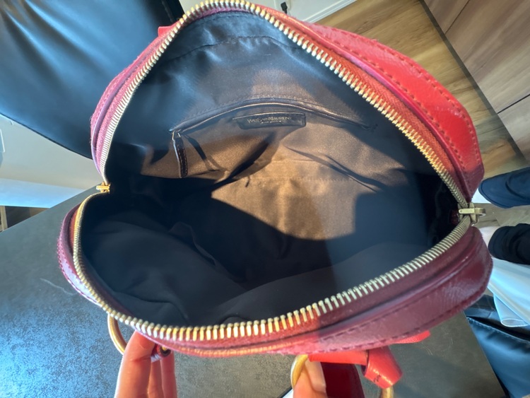 イブサンローラン  （ブランドバッグ）の商品画像 - 査定依頼日：2025年6月5日 - 最高査定価格：26,000円