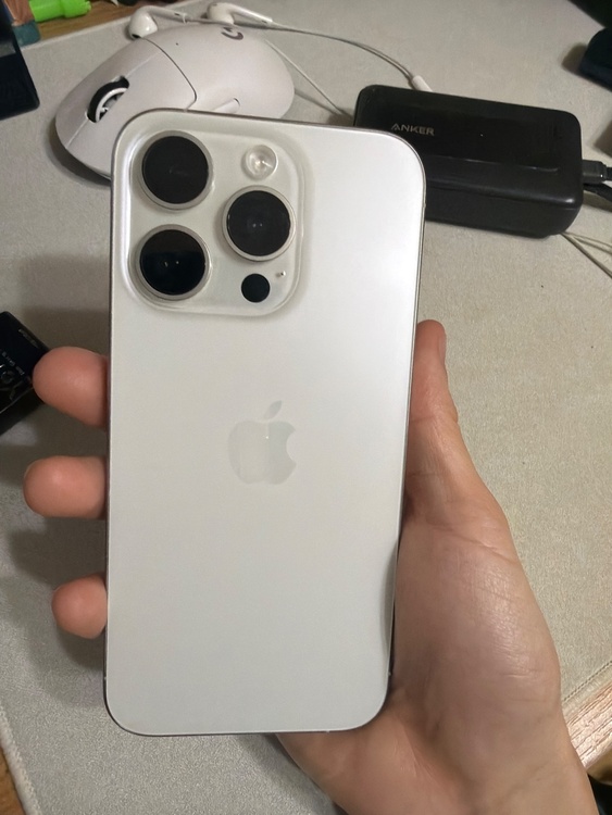 iPhone 15 Pro 256GB docomo（スマホ）の商品画像 - 査定依頼日：2026年1月30日 - 最高査定価格：87,000円