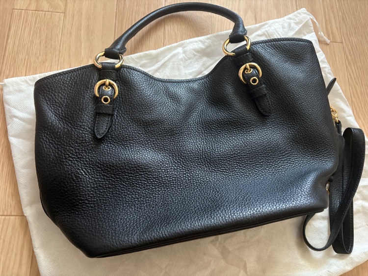 ミュウミュウ  （ブランドバッグ）の商品画像 - 査定依頼日：2025年10月27日 - 最高査定価格：48,000円