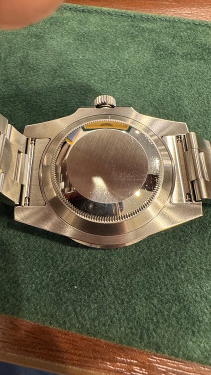 ロレックス　サブマリーナ　116610LV（高級時計）の商品画像 - 査定依頼日：2025年7月6日 - 最高査定価格：2,550,000円