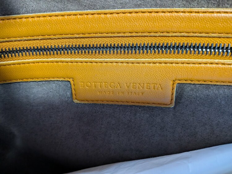 ボッテガ・ヴェネタ  （ブランドバッグ）の商品画像 - 査定依頼日：2026年2月2日 - 最高査定価格：70,000円
