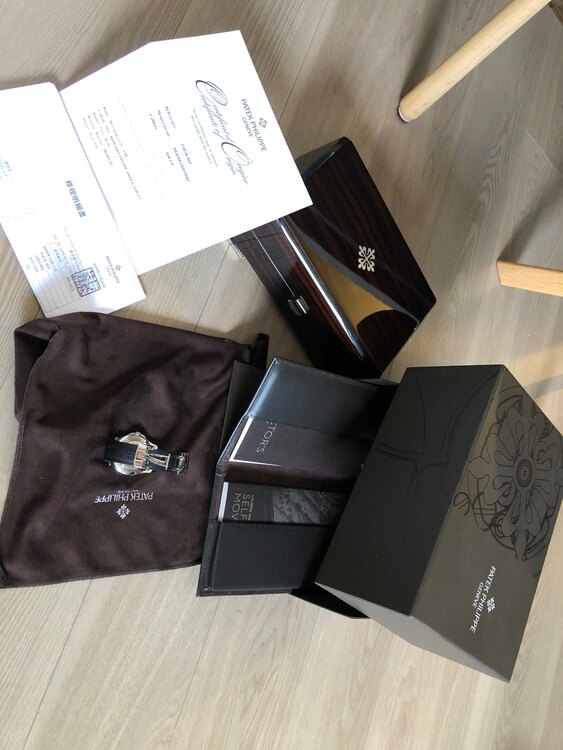 パテックフィリップ アクアノート 5167A-00（高級時計）の商品画像 - 査定依頼日：2025年4月17日 - 最高査定価格：8,000,000円