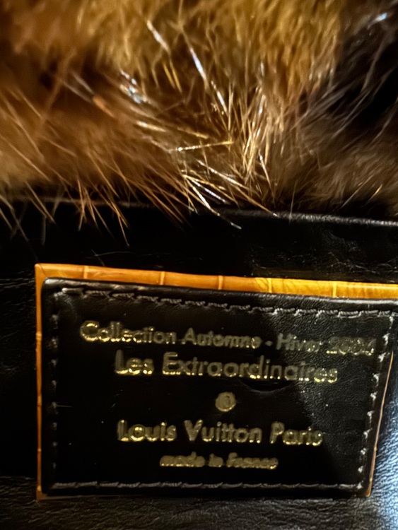 ヴィトン モノグラム ミンク ミニパピヨン （ブランドバッグ）の商品画像 - 査定依頼日：2025年6月29日 - 最高査定価格：1,000,000円