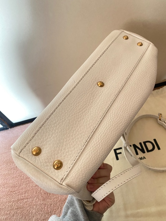 フェンディ  （ブランドバッグ）の商品画像 - 査定依頼日：2025年12月30日 - 最高査定価格：140,000円