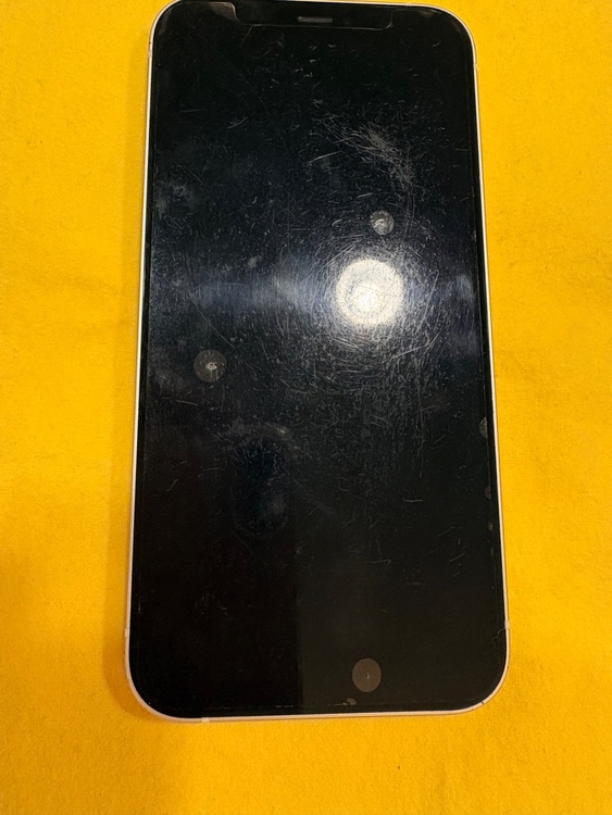 iPhone 12（スマホ）の商品画像 - 査定依頼日：2026年9月23日 - 最高査定価格：16,000円