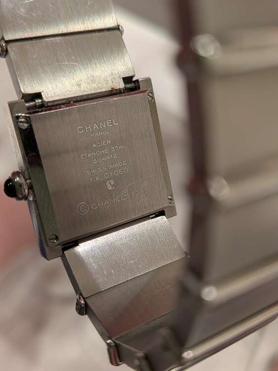 CHANEL シャネル レディース腕時計 マドモアゼル 純正ダイヤモンドベゼル （高級時計）の商品画像 - 査定依頼日：2025年5月26日 - 最高査定価格：200,000円